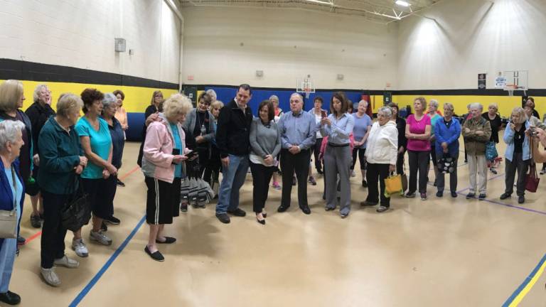 Seniors hold memorial for late aerobics instructor Seniors hold memorial for late aerobics instructor