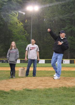 Bucky Dent a big hit with Little League Bucky Dent a big hit with Little League