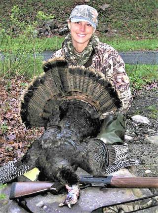 State opens turkey hunting permit application period