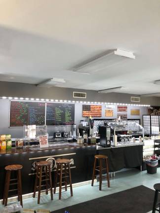 Str8Java's the hot new thing in Bearfort Shopping Village Stra8Java has seating for 25 people.