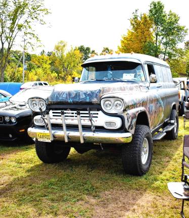 Car show attracts 400 The Alien Beast.