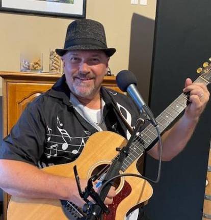 Smokin’ Buddie Steve, also known as Steve Wells, will play Friday, Dec. 29 at Pennings Farm Market in Warwick, N.Y. (Photo courtesy of Steve Wells)