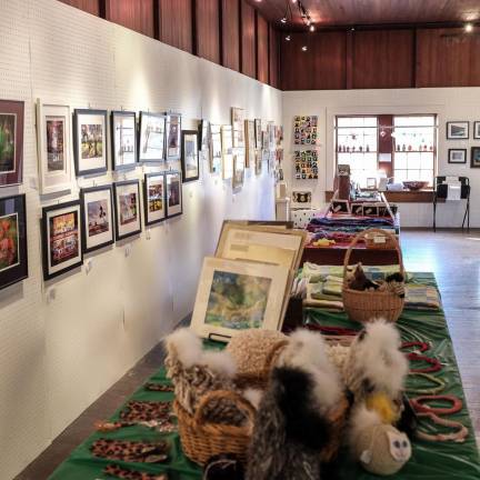 The Ringwood Manor Association of the Arts will hold a Holiday Fine Arts Sale in the Carriage Barn Gallery near the manor.