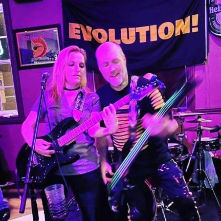 The Evolution Duo will play hits from the ‘60s to today on Thursday, Feb. 22 at D’Boathaus in Hewitt. (Photo courtesy of the Evolution Duo)