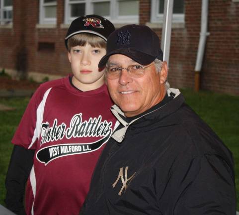 Bucky Dent a big hit with Little League After throwing out the first pitch, Bucky Dent talked to the young players, much to their delight.