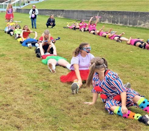 WMHS field hockey teams raise money to combat breast cancer WMHS field hockey teams raise money to combat breast cancer
