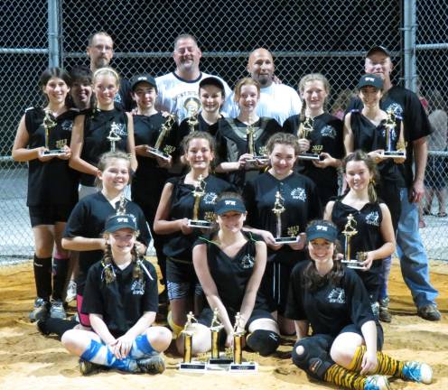 Softball season ends on a high note Photos by Patricia Keller The majors champs are sponsored by Diary Queen. Pictured here, front row: Madison MacIntyre, Allison Reid and Brittany Polizzi Second row: Alexa Vrabel, Raquel Sylvesten, Brielle Domnik and Autumn Pilatowski Third row: Brynn Smith, Brooke Riley, Ashley Jacobs, Alyssa Germano, Mikayla Hollenback, Stephanie Struble and Gabriella Crocco. Back row (coaches): Linda Jacobs, Scott Riley, John Struble, Manager Tony Germano and Mike Hollenback.