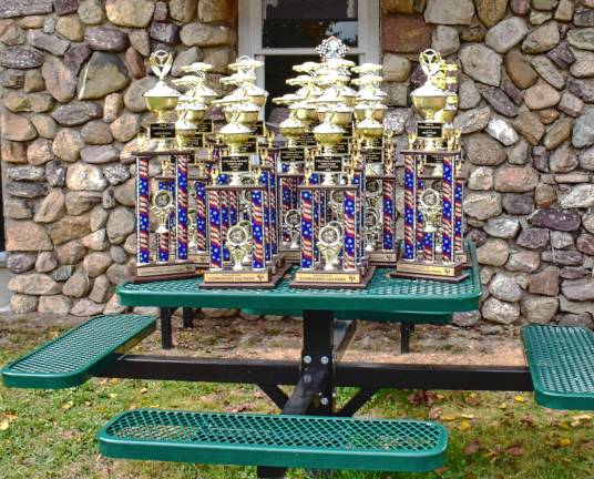 Car show attracts 400 Trophies were presented in six categories.
