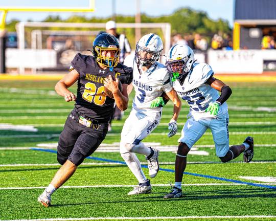 West Milford defeats Paramus, 44-13 West Milford senior Jeffrey Papienuk carries the ball during the season opener against Paramus. (Photo by TJ Nolan)