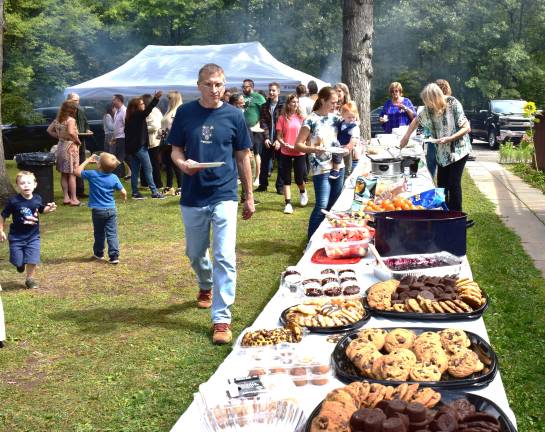 Church celebrates centennial CH4