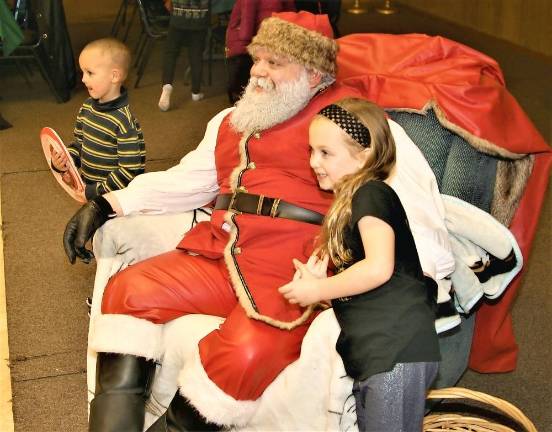 Elks celebrate holiday with annual toy drive, party