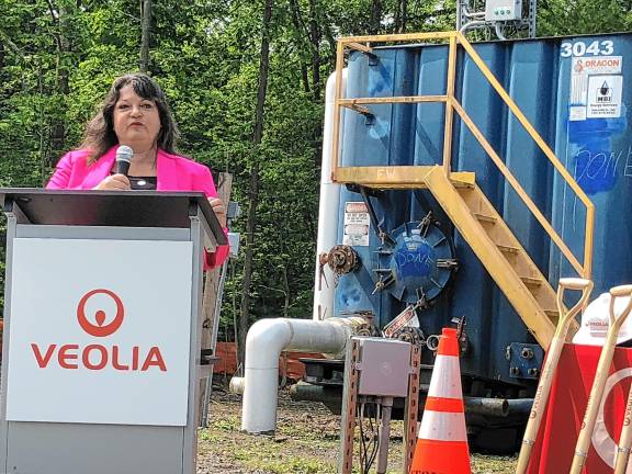 Veolia to build 2 wastewater plants Susan Rosenwinkel, director of the state Department of Environmental Protection Division of Water Quality, speaks at the ceremony.