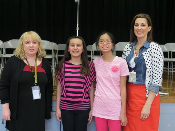 'Stellar' speller wins PK bee Paradise Knoll School Reading Specialist Susan Bickford, left, is seen here with spelling bee champ Juliet Badaan, first runner up Leah Payne, and Principal Jennifer Miller