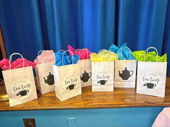 Photos: Annual Tea Time fundraiser Photos: Annual Tea Time fundraiser