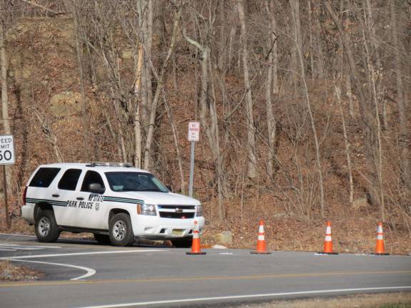 Divers unable to locate body of swimmer at Long Pond Ironworks The park police shut down roads entering the Long Pond Ironworks area during the search for a swimmer who hadn't resurfaced last Thursday.