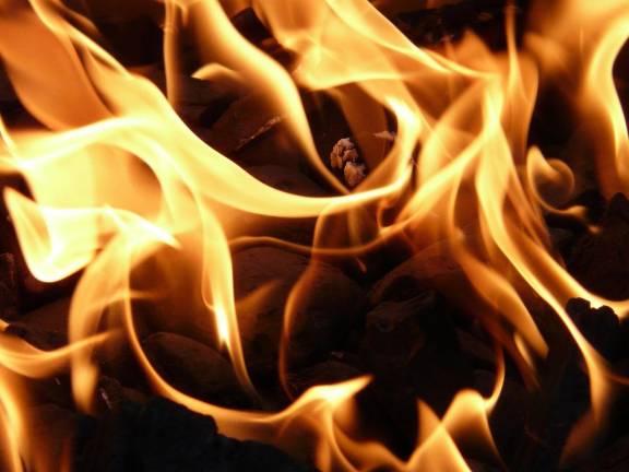 UPDATED: Wildfire burns 200 acres UPDATED: Wildfire burns 200 acres