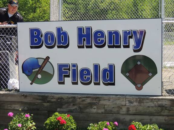 Welcome to the Bob Henry T-Ball Field Welcome to the Bob Henry T-Ball Field