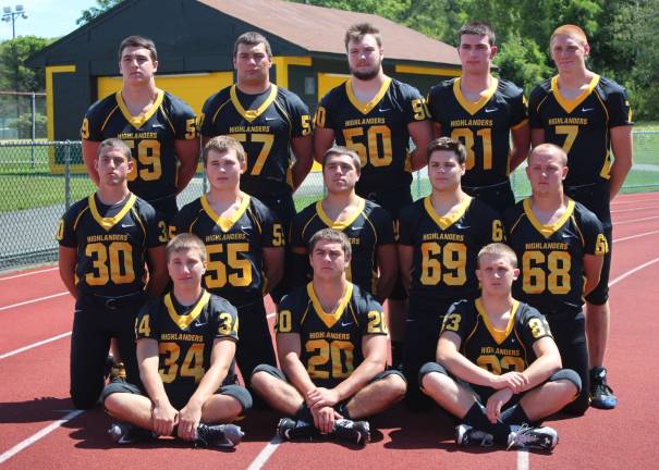 Highlanders have high hopes on the gridiron this fall Meet the seniors: Captains: #9 Austin Hopler, #20 Kevin Gadomski, #50 Stephen Steneck and #57 Nick Lisa; #59 Matt Perez, #31 Anthony Pellegrino, #7 Dan Cummings, #30 Quinn Gridley, #55 Steven White, #69 Tristan Plaisance, #68 Kyle Vreeland, #34 Pete Vogt and #83 Ryan Nelson.