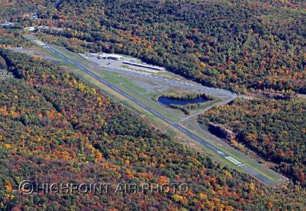 Pilot killed in plane crash near Greenwood Lake Airport Highpoint Air Photo