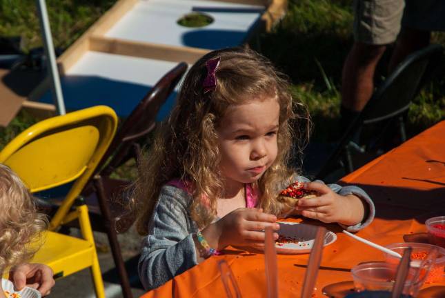 Awesome ALF Food was everywhere Saturday. From zeppoles to pulled pork to sweets like these. Mmmm.
