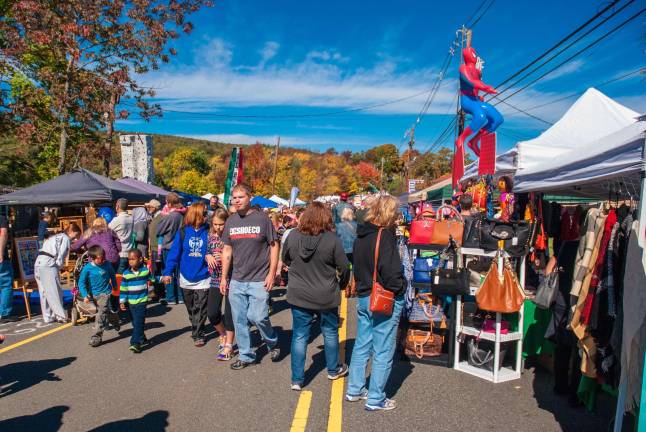 Awesome ALF Hand crafted items from ponchos to socks to wonderful pottery were available from vendors.