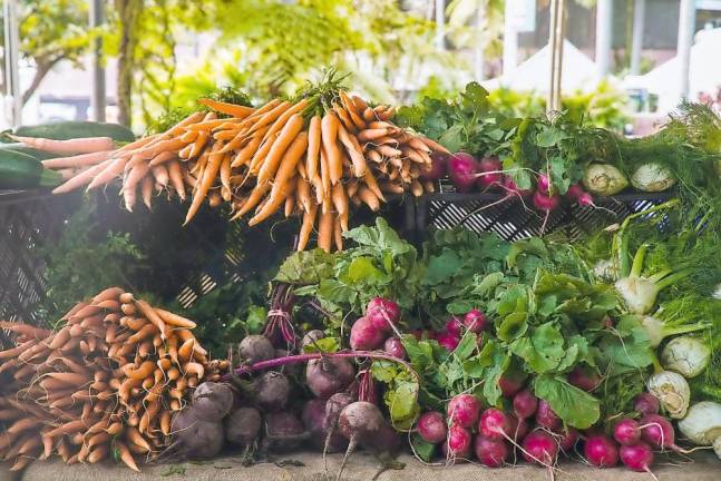 The West Milford Farmer’s Market seasonhas been extended through Oct. 28. Photo by Wendy Wei from Pexels.