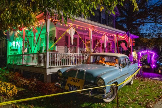Spiderwebs, skeletons and spooky scenes 23 Orchard Street, Warwick, NY. Photo by Aja Brandt