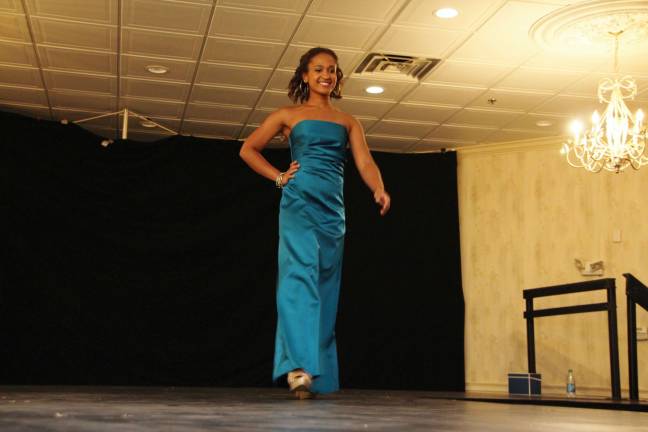 More than 500 attend Girls World Expo Girls world expo fashion show.