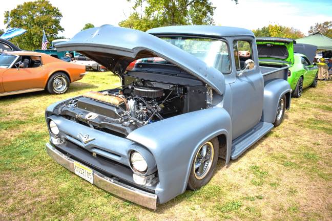 Car show attracts 400 1956 Ford F-100