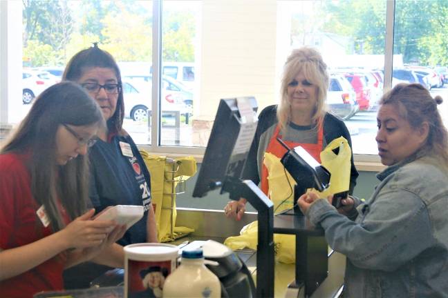 Bagging to end local hunger