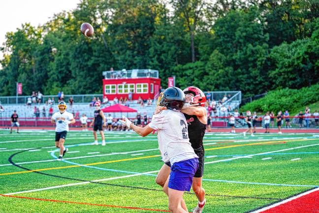 Highlanders’ season opener is Thursday Mark Schinasi receives a pass.