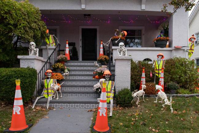 Spiderwebs, skeletons and spooky scenes 7 Third Ave., Warwick, NY. Photo by Aja Brandt