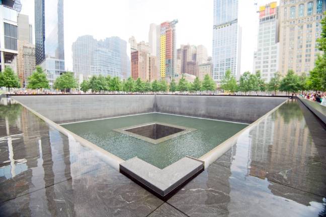 The National September 11 Memorial (Luis Molinero/freepik.com)