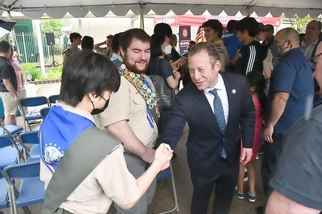 Rep. Gotthemier honors local scouts at a recent event.