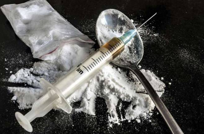 Reaching across state lines On Oct. 17, Warwick Town Police responded to an emergency call at the home of Stephen Ference, 27, who was found dead inside as a result of an overdose. Officers found syringes and empty glassine envelopes on the bed next to the body and on the floor. Police seized 23 single-dose glassine envelopes of heroin and four empty ones, all stamped "Ball Room" in black ink. The man who allegedly sold Ference the heroin is in custody in New Jersey.