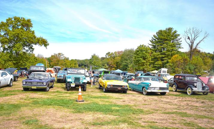 Car show attracts 400 Car show attracts 400