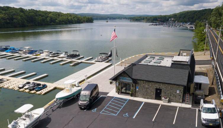 Patrons may dock boats in one of 30 slips while dining at D’Boathaus Restaurant or picking up take-out orders.