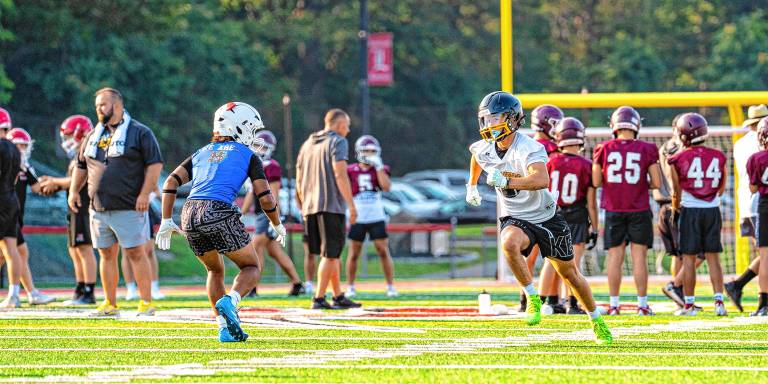 Highlanders’ season opener is Thursday Sophomore Blake Tyburczy lines up with a St. Mary’s High School player in the 7 on 7 tournament at Lakeland High School this summer. (Photos by TJ Nolan)
