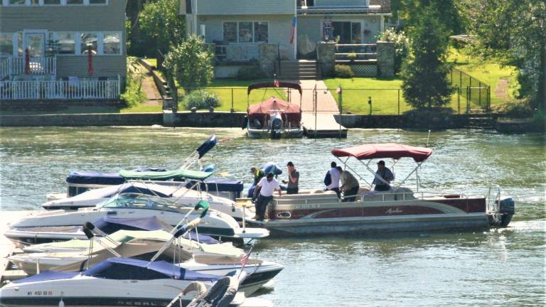 Drowned Chestnut Ridge man recovered from Greenwood Lake Drowned Chestnut Ridge man recovered from Greenwood Lake