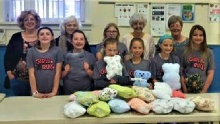 Club makes Teddy Bears to comfort children during emergencies Club makes Teddy Bears to comfort children during emergencies