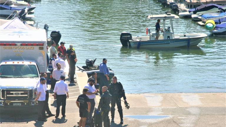 Drowned Chestnut Ridge man recovered from Greenwood Lake Drowned Chestnut Ridge man recovered from Greenwood Lake