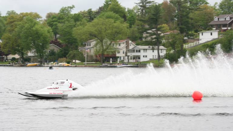 Greenwood Lake powerboat races canceled in NJ due to harmful algal bloom Greenwood Lake powerboat races canceled in NJ due to harmful algal bloom