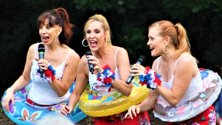 The Belle Tones perform ‘Music Under the Stars’ at Bubbling Springs The Belle Tones perform ‘Music Under the Stars’ at Bubbling Springs