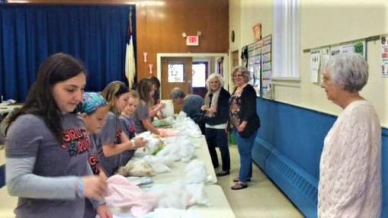 Club makes Teddy Bears to comfort children during emergencies Club makes Teddy Bears to comfort children during emergencies