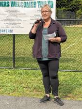 HH1 Mayor Michele Dale speaks at the second annual Hike for Healing on Sept. 6 at Highlands Preserve. (Photos by Denise von Wilke)