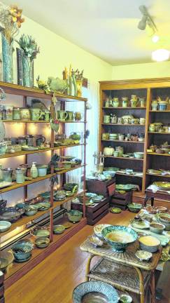 Stonehill Pottery shop to host annual holiday sale
