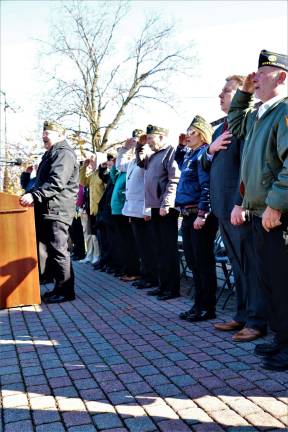 Town honors veterans on 100th anniversary of World War I ending