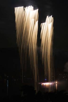 Fourth of July celebration over Greenwood Lake in 2015.