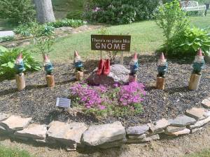West Milford. ‘There’s no place like Gnome’ for Tom Hess