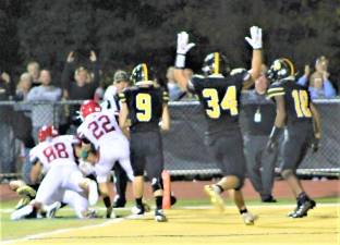 The Highlanders get a key first down in the red zone against Lakeland last Friday night.
